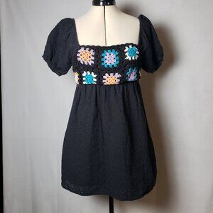 Le Lis Babydoll Mini Dress Crochet Ganny Square Applique Cotton Eyelet Black XS